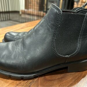 Women’s Blundstones